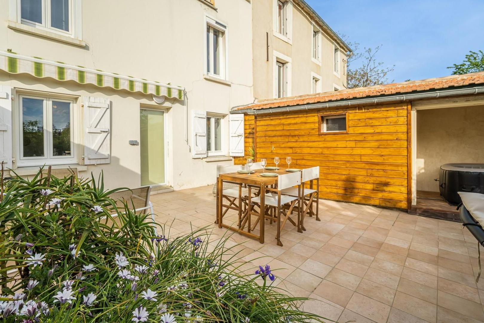 La Citadelle ~ Jacuzzi ~ Terrasse Apartment การ์กาซอน ภายนอก รูปภาพ